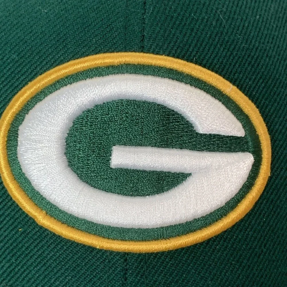Reebok NFL Team Apparel Green Bay Packers Men's Wool Cap Hat Strap back Spellout